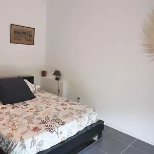 https://la-verdine-arles.fr-provencehotel.com